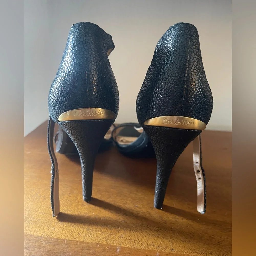 7.5 Calvin Klein Open Toe Elegant Black Strappy Heels